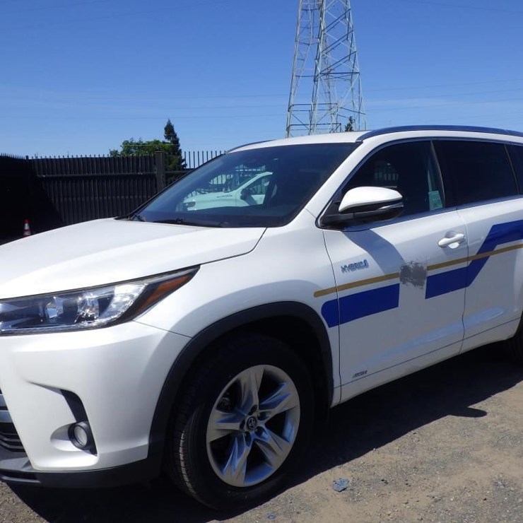 2017 TOYOTA HIGHLANDER