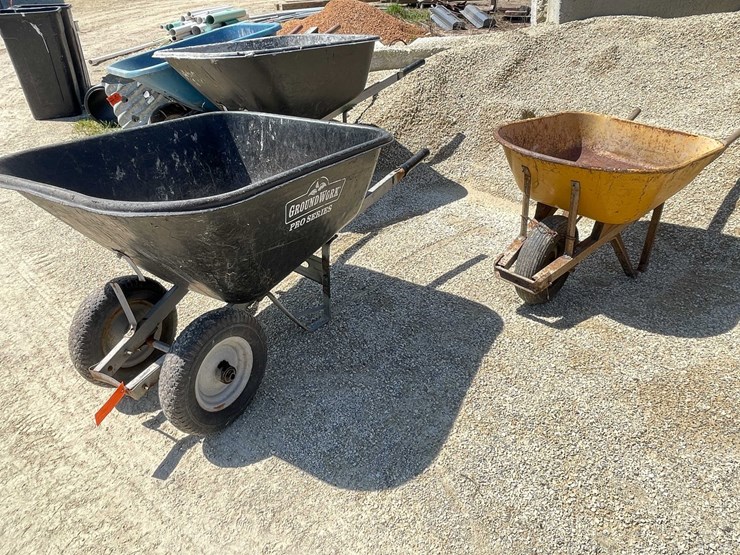 #7461-•-(2)-wheel-barrows-image-1