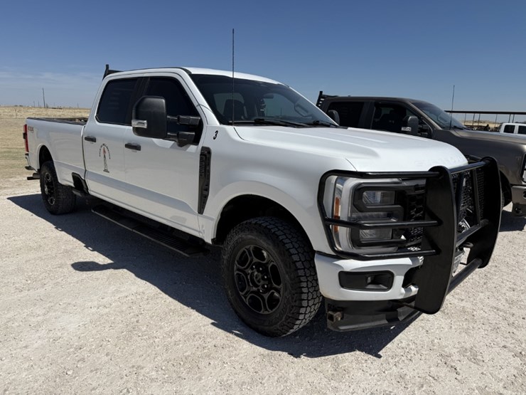 2023-ford-f250-image-3