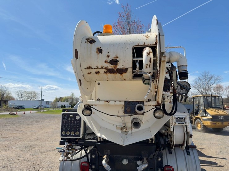 2001-caterpillar-3126-image-17