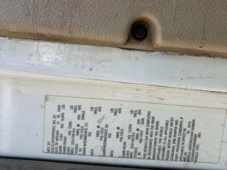 2010-ford-f450-image-17