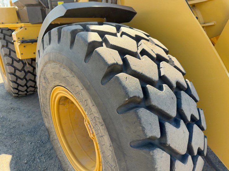 2019-caterpillar-926m-image-14