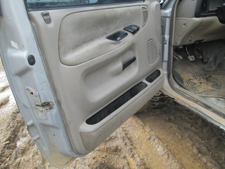 1996-dodge-3500-image-28