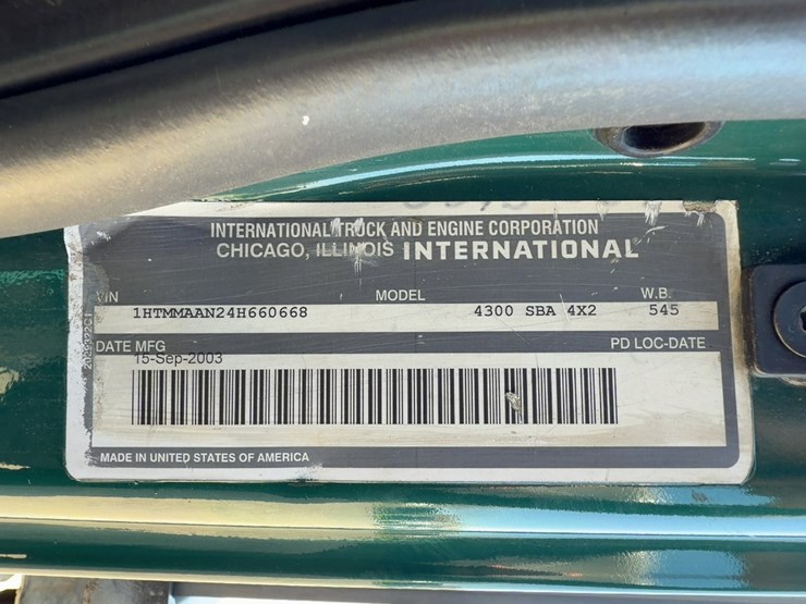 2004-international-durastar-4300-image-26