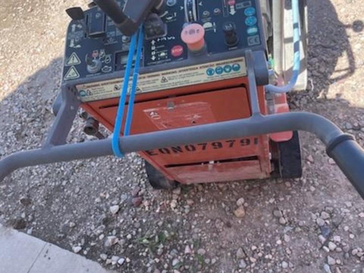 husqvarna-fs524-image-3