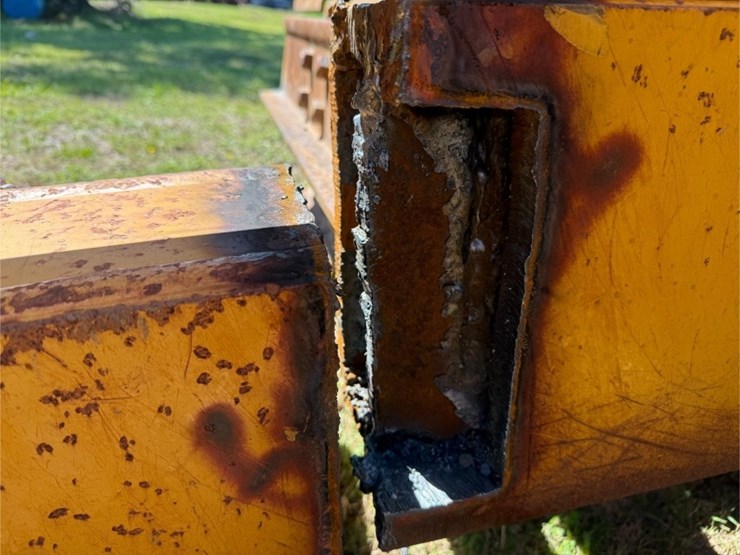 2006-caterpillar-d6n-lgp-image-12