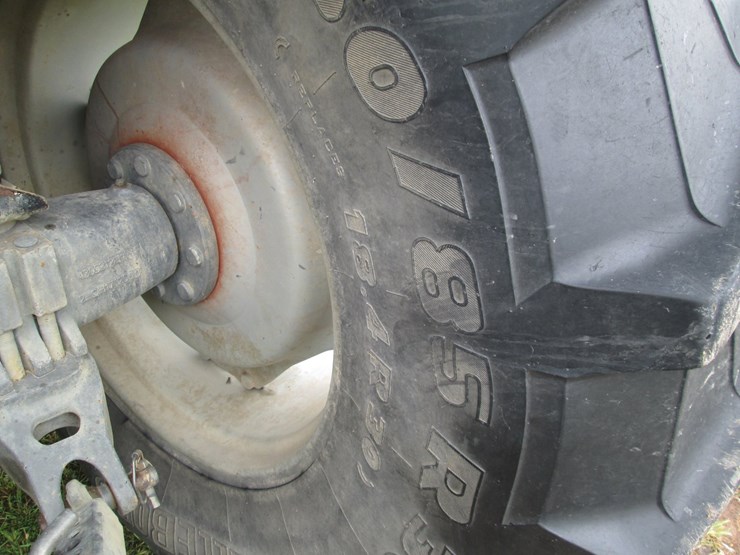 2018-massey-ferguson-4709-image-6