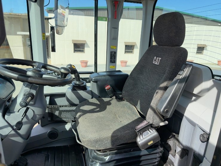 2017-caterpillar-926m-image-23