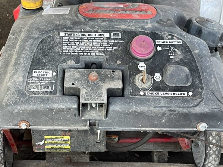 #7412-•-troy-built-snow-blower-image-9
