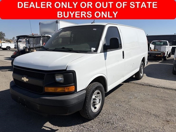 2015-chevrolet-express-2500-image-1