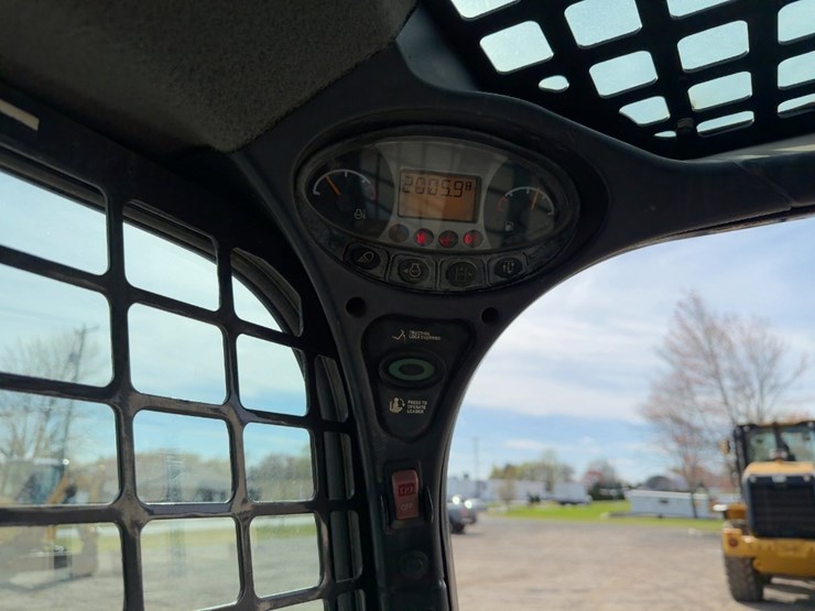 2015-bobcat-s650-image-23