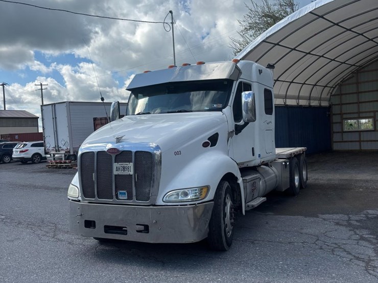 2008-peterbilt-387-image-3