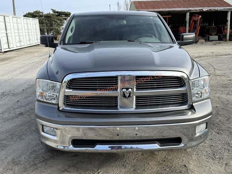 2011-dodge-1500-image-8