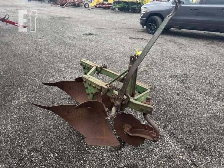 john-deere-412-image-1