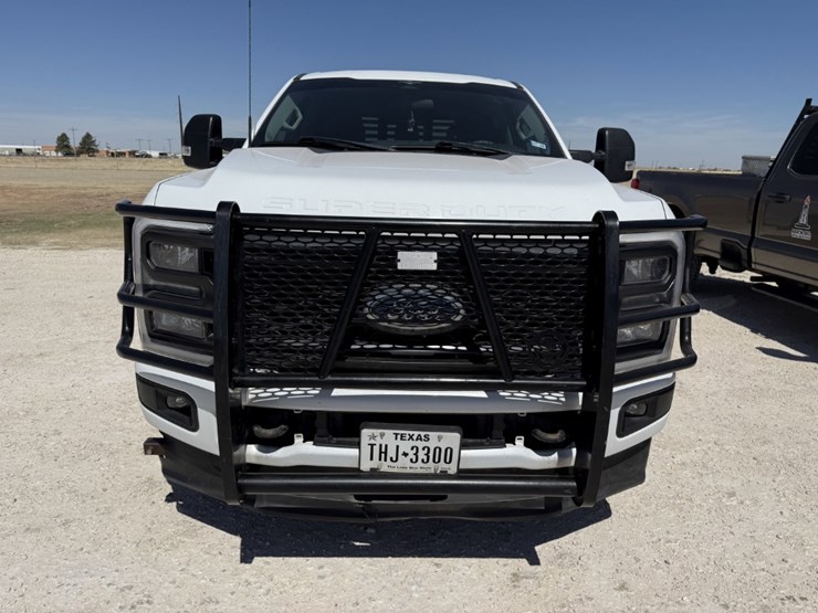 2023-ford-f250-image-2