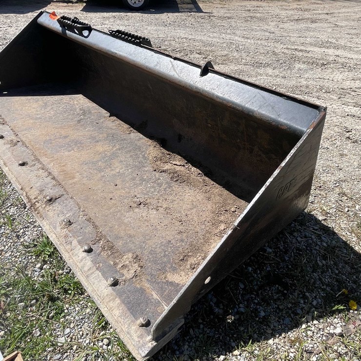 #7401 • CAT Bucket