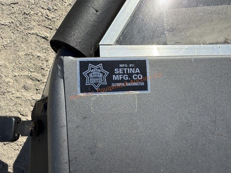 2014-ford-explorer-image-8