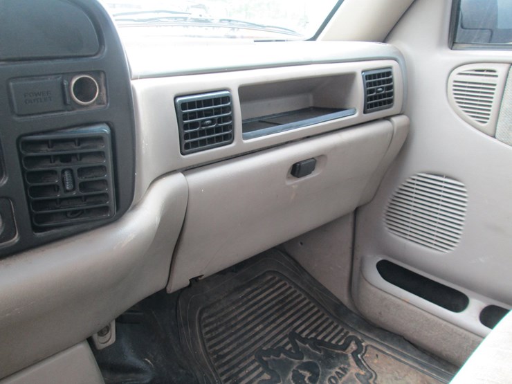 1996-dodge-3500-image-36