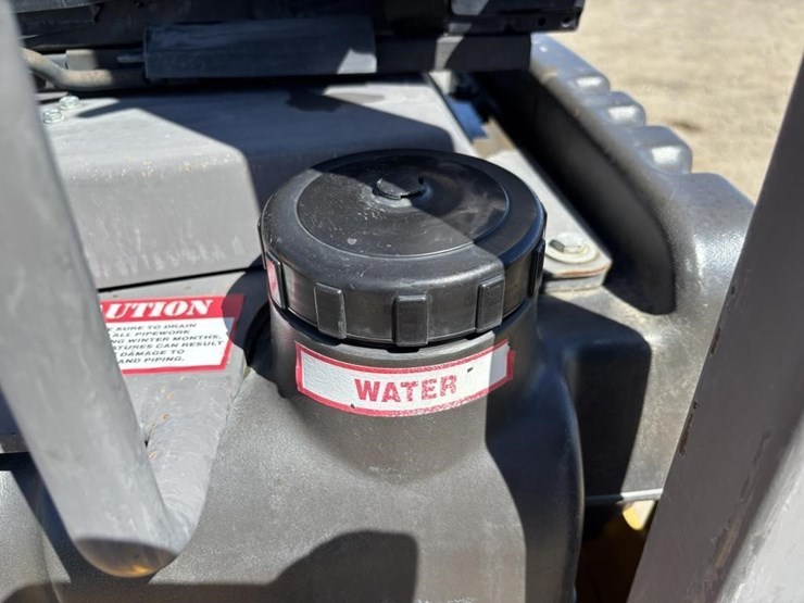 2018-volvo-dd25b-image-27