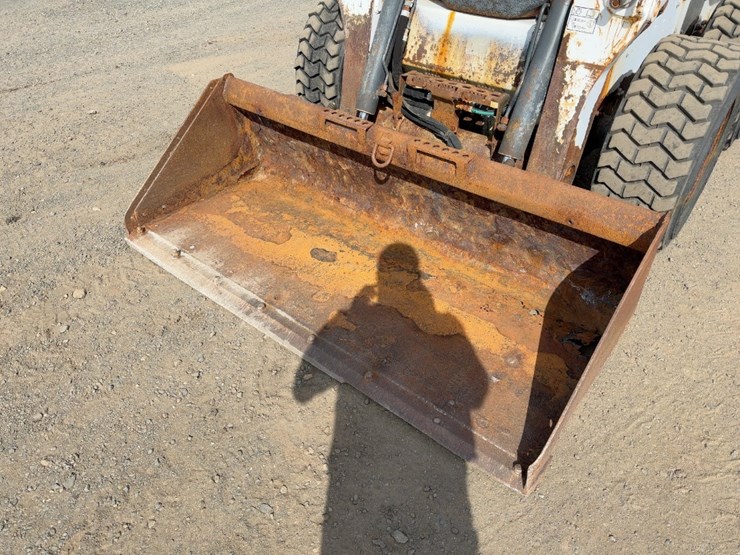 2015-bobcat-s650-image-9