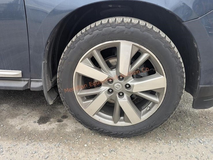 2014-nissan-pathfinder-image-12