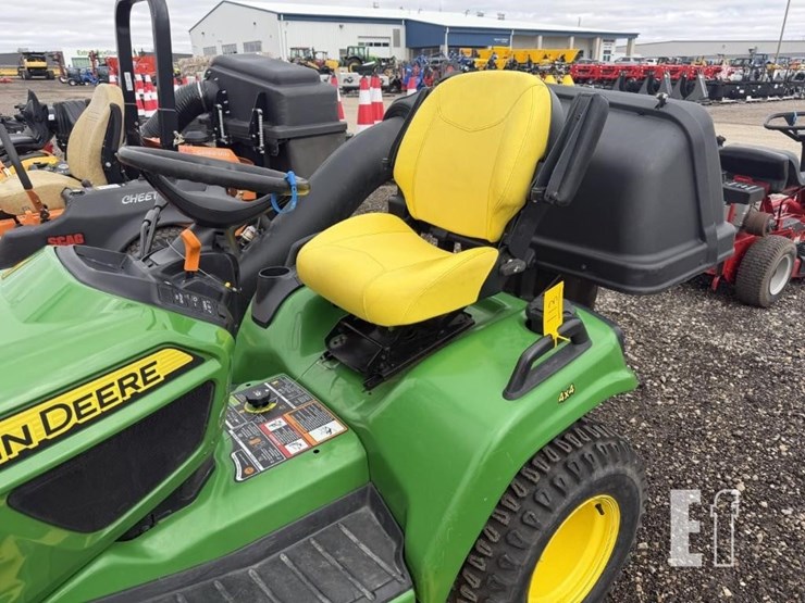 2017-john-deere-x738-image-8