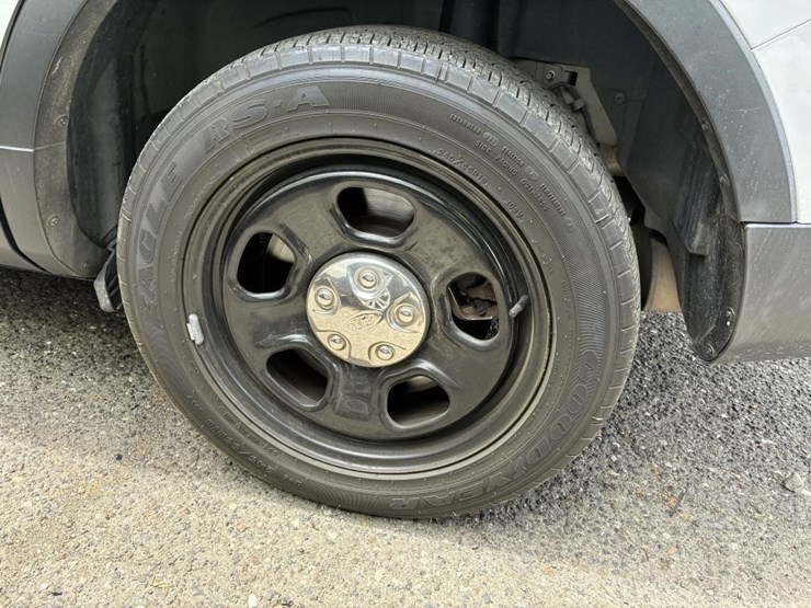 2013-ford-explorer-image-5