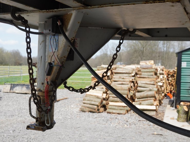 #142-•-1999-exiss-3-slant-aluminum-6-horse-capacity-trailer-image-18