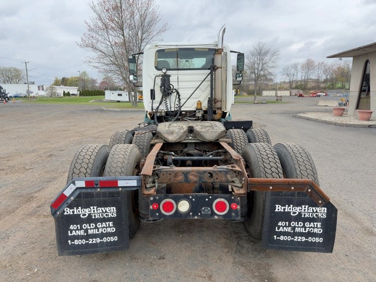 2005-international-8600-image-4