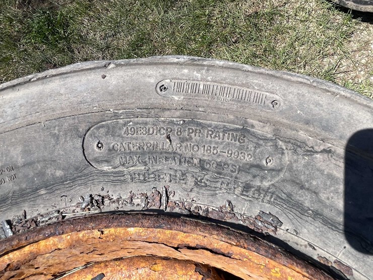 #7457-•-cat-tires-and-rims-image-11