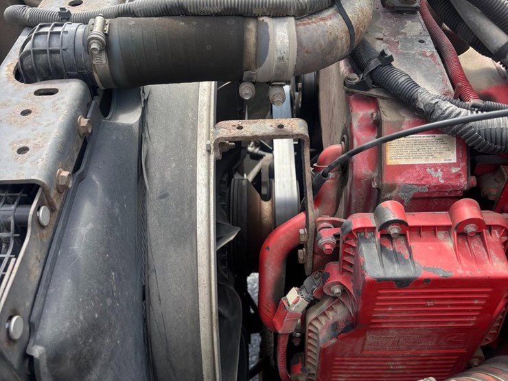 2008-peterbilt-387-image-22