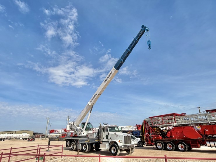 2013-peterbilt-367-image-3