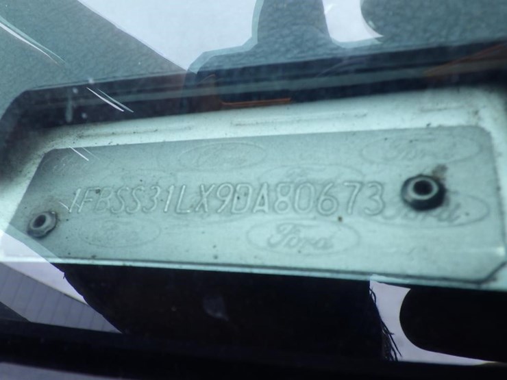 2009-ford-econoline-350-image-15