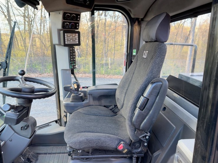 2019-caterpillar-950m-image-29