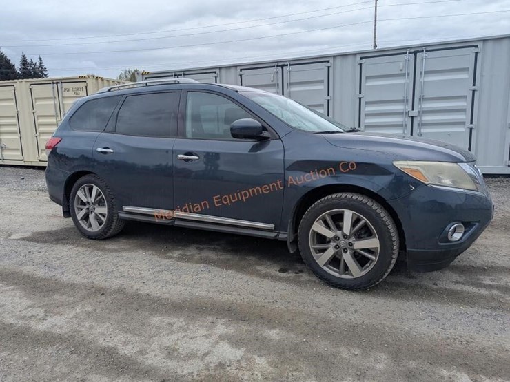 2014-nissan-pathfinder-image-9