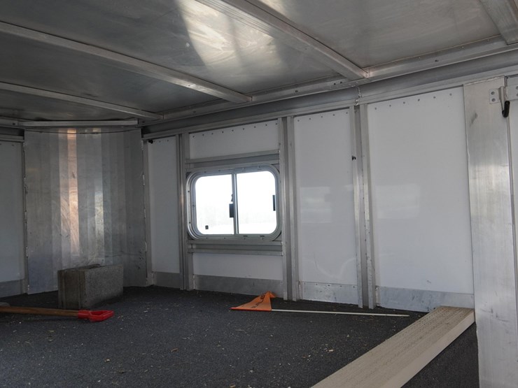 #142-•-1999-exiss-3-slant-aluminum-6-horse-capacity-trailer-image-27