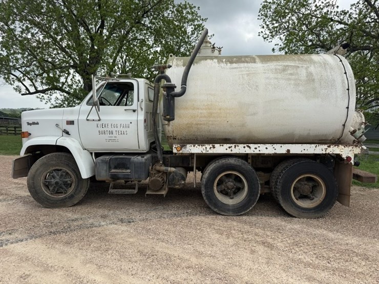 1994-gmc-7000-image-6