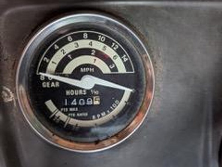 1984-john-deere-1050-image-4