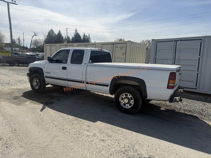 2001-chevrolet-silverado-2500-image-4