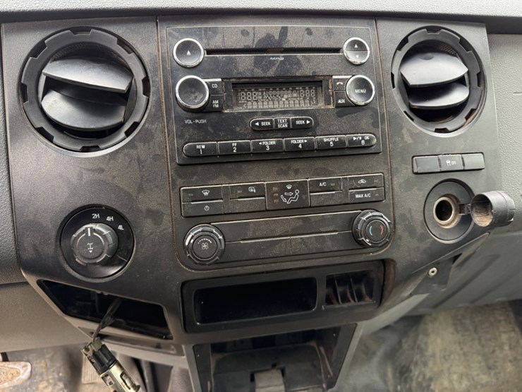 2015-ford-f250-xl-image-11