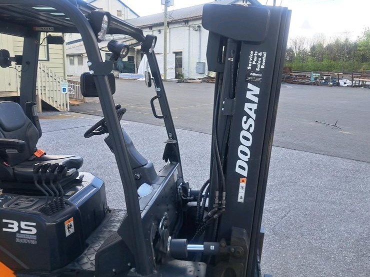 #110-•-2022-doosan-g35s-7-forklift-image-23