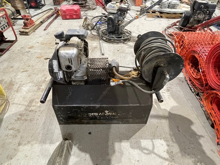 #5030-•-duraform-gas-powered-sprayer-unit-with-hose-reel-image-2