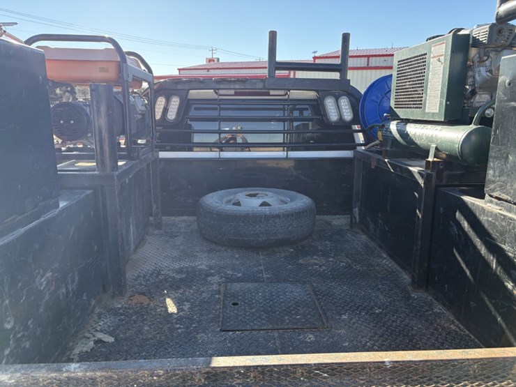 2024-chevrolet-silverado-3500hd-image-9