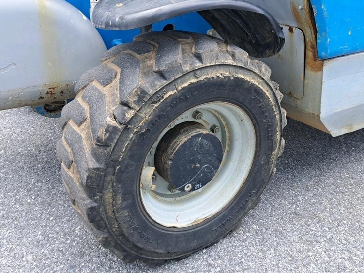 2012-genie-gth5519-image-33