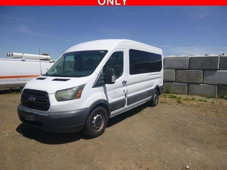 2017-ford-transit-image-1