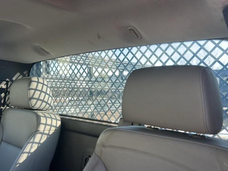 2017-chevrolet-silverado-3500hd-image-23