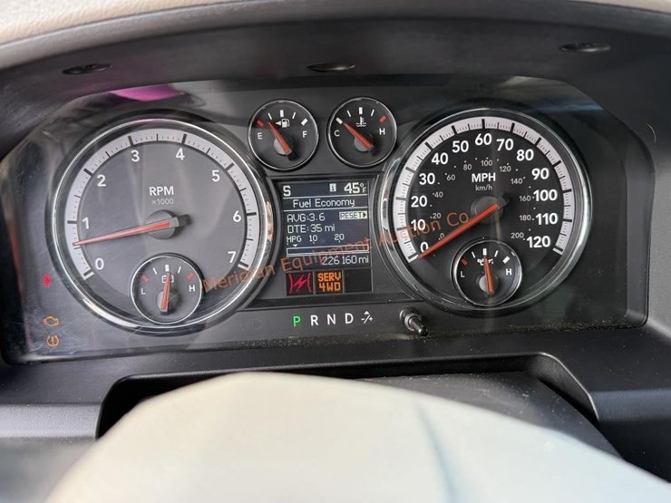 2011-dodge-1500-image-26