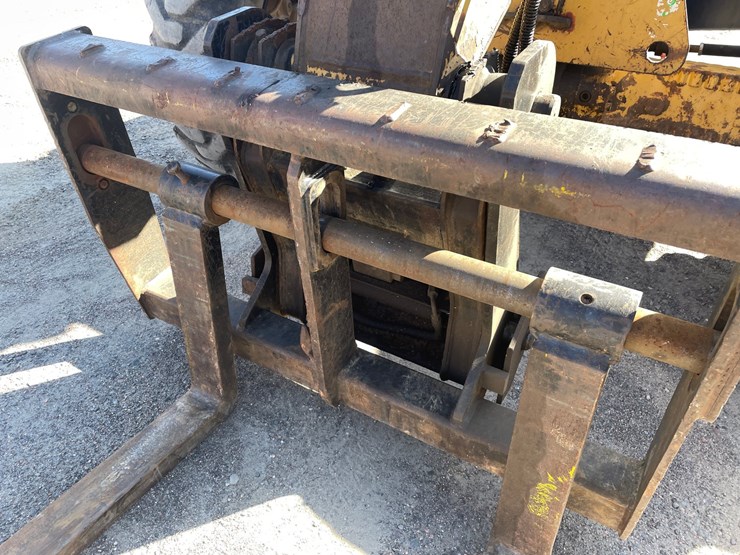 caterpillar-th350b-image-11