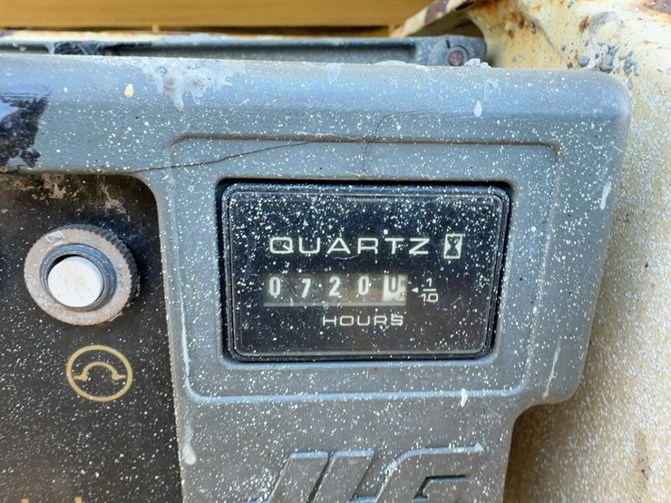 2005-jlg-3246es-image-11