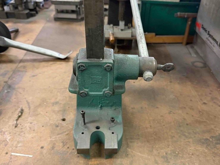 dake-hand-press-image-1